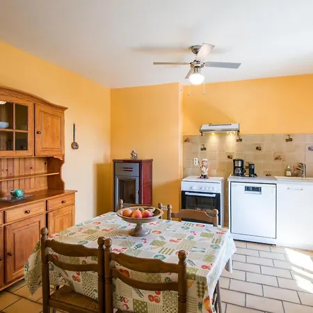 Apartament Le Soleil Occitan - A 20min Du Viaduc De Millau